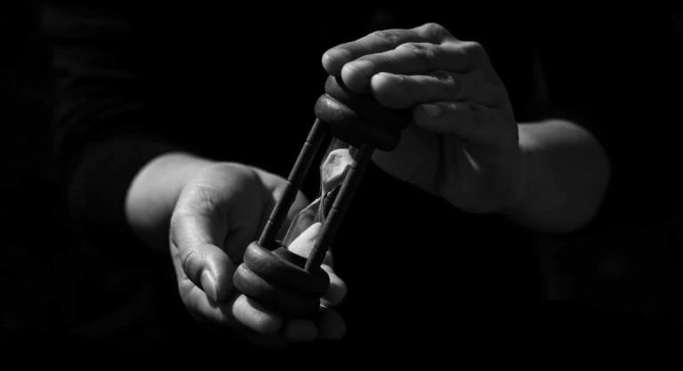 فلج تصمیم‌گیری چیست و چطور در بحران ادامه دهیم؟